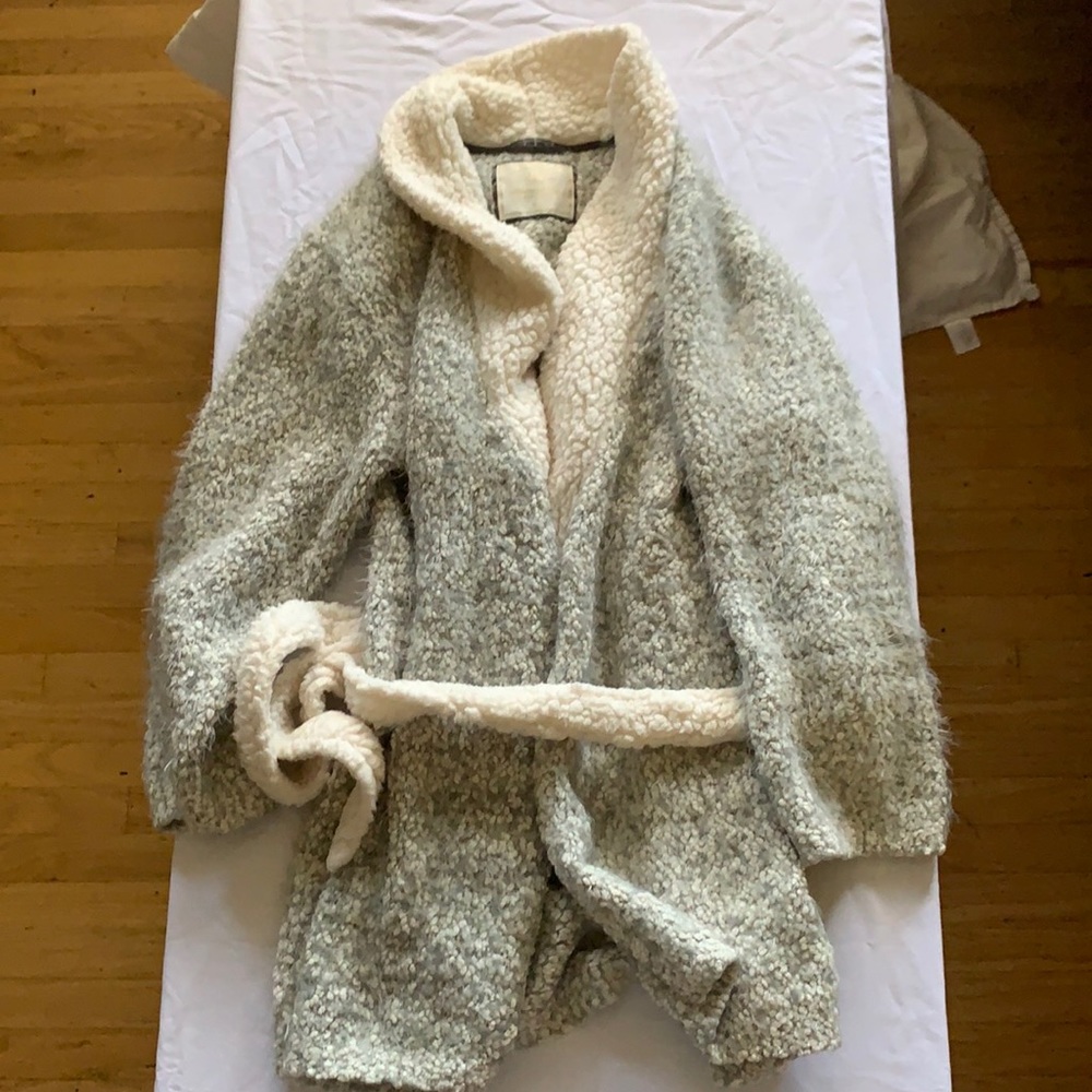 Abercrombie fluffy robe